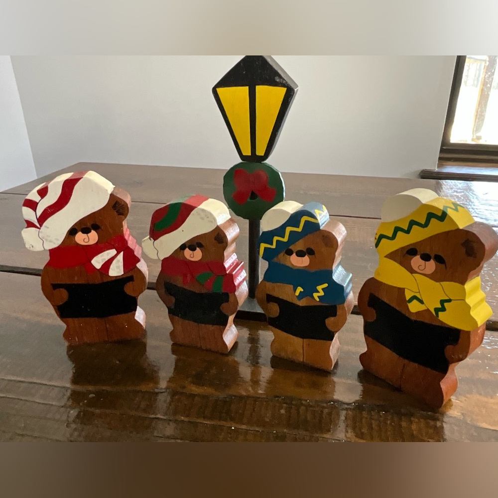 Vintage Lot of 4 Wooden Christmas Teddy Bear Carolers Lamp Post